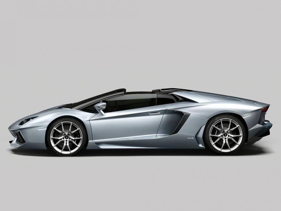 Lamborghini Aventador LP700-4 Roadster 2013 года  (фото 27 из 68)